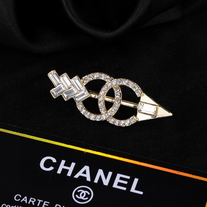 Chanel Brooch 04yxs162
